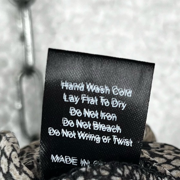 POL Snake Skin Printed Sheer Kimono one size open front lightweight cover up top - Picture 10 of 16